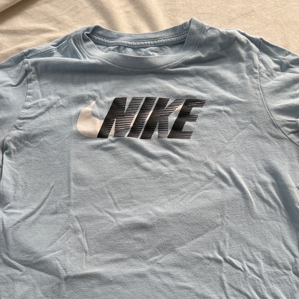 Nike Men's Sky Blue Short Sleeve Tee